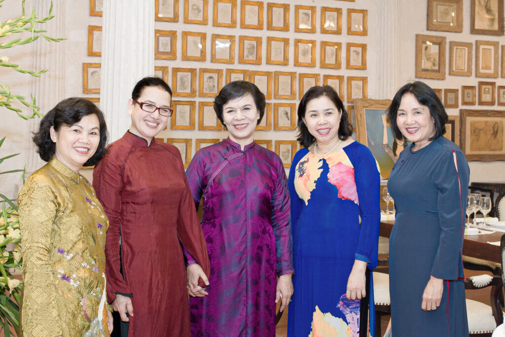 Her Excellency Naly Sisoulith, First Lady of the Lao People’s Democratic Republic and spouse of His Excellency Thongloun Sisoulith; Her Excellency Mai Thi Hanh, First Lady of His Excellency Truong Tan Sang; and Artist Boi Tran, at Boi Tran Garden, Thien An Hill, Hue, Vietnam, 2015, on the occasion of the first official foreign visit to Vietnam by His Excellency President Thongloun Sisoulith, April 2015.