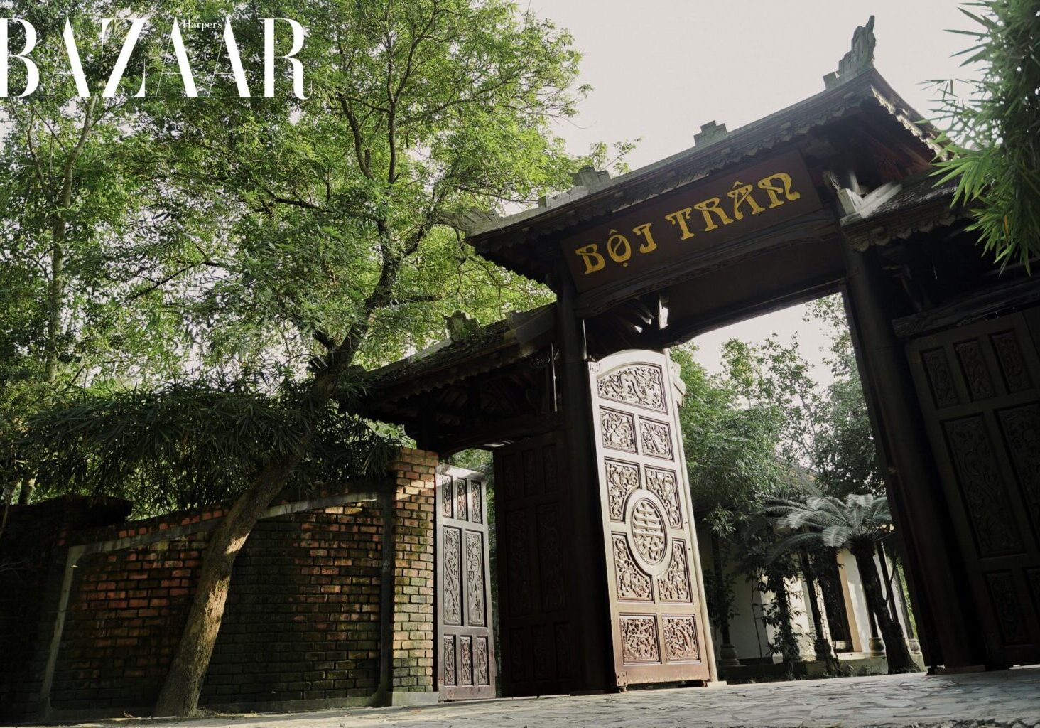 The entrance gate of Boi Tran Garden stands quietly on Thien An Hill in Hue