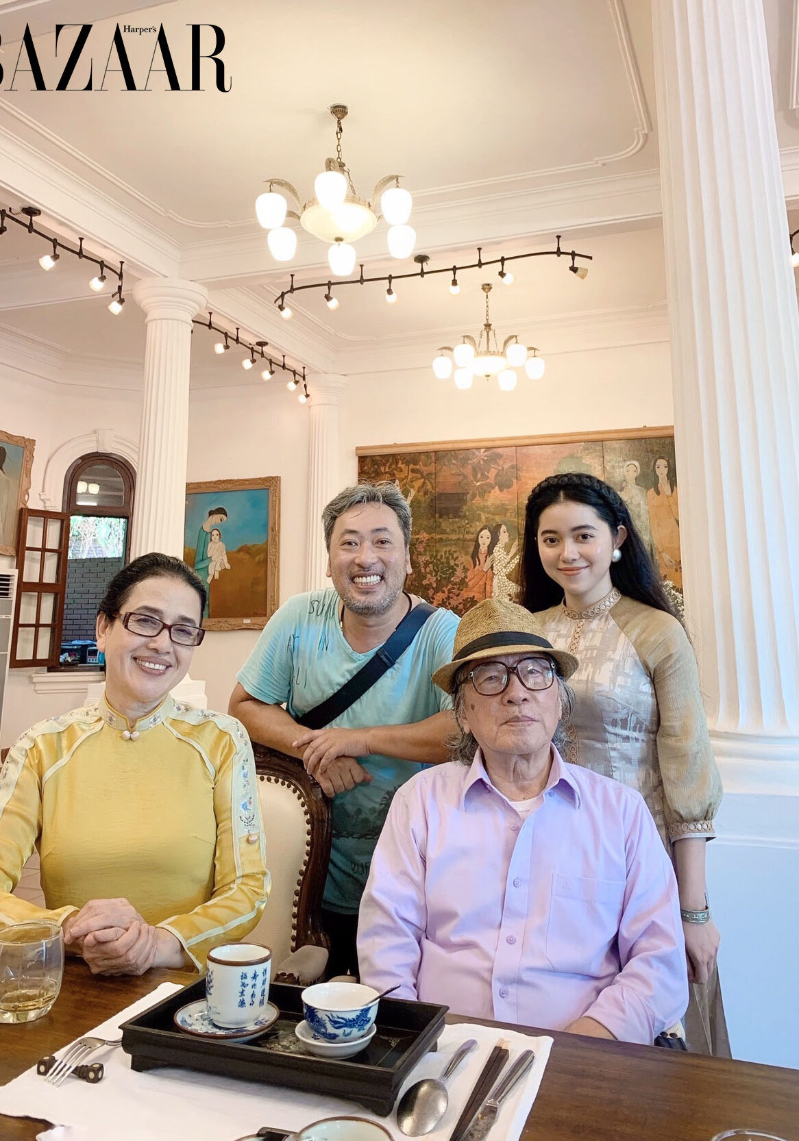 A gathering place for distinguished artists. Boi Tran’s family with Buu Y (a close friend of the late musician Trinh Cong Son) and director Nguyen Quang Dung
