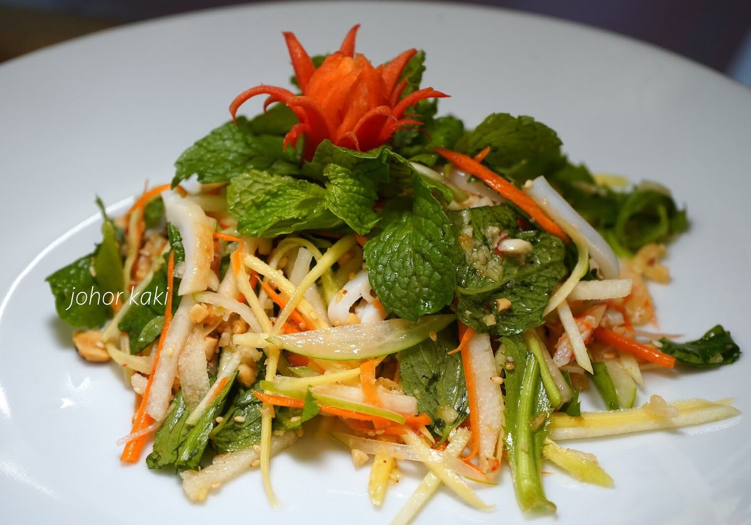 The Hue To Go by KF Seetoh | Royal Cuisine & Cultural Interview at Boi Tran Garden