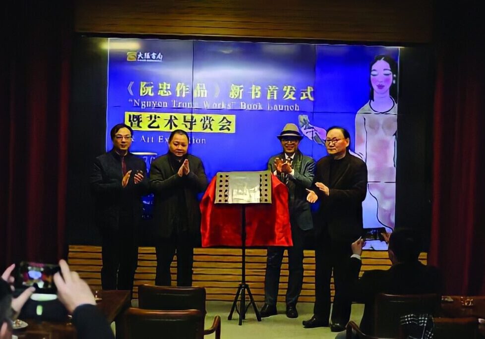 “Nguyen Trung Works” was published on the occasion of the artist’s 80 years of age and released on December 26, 2020, in Shanghai. 
